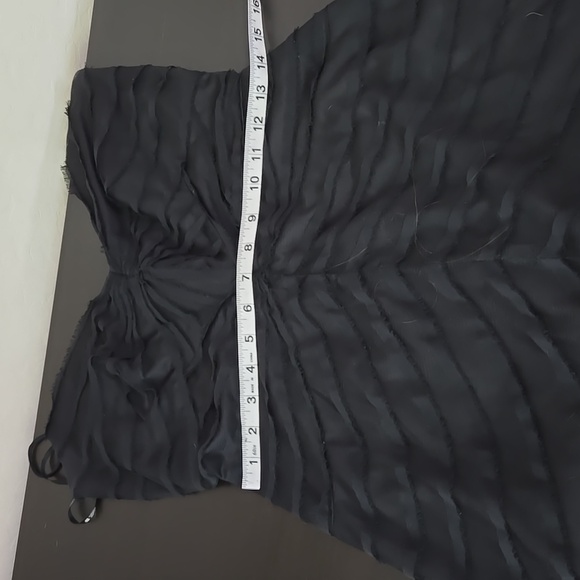 Tadashi Black Crepe Gown 100% Silk Figure-loving Draping Throughout Size 10 - Picture 12 of 14